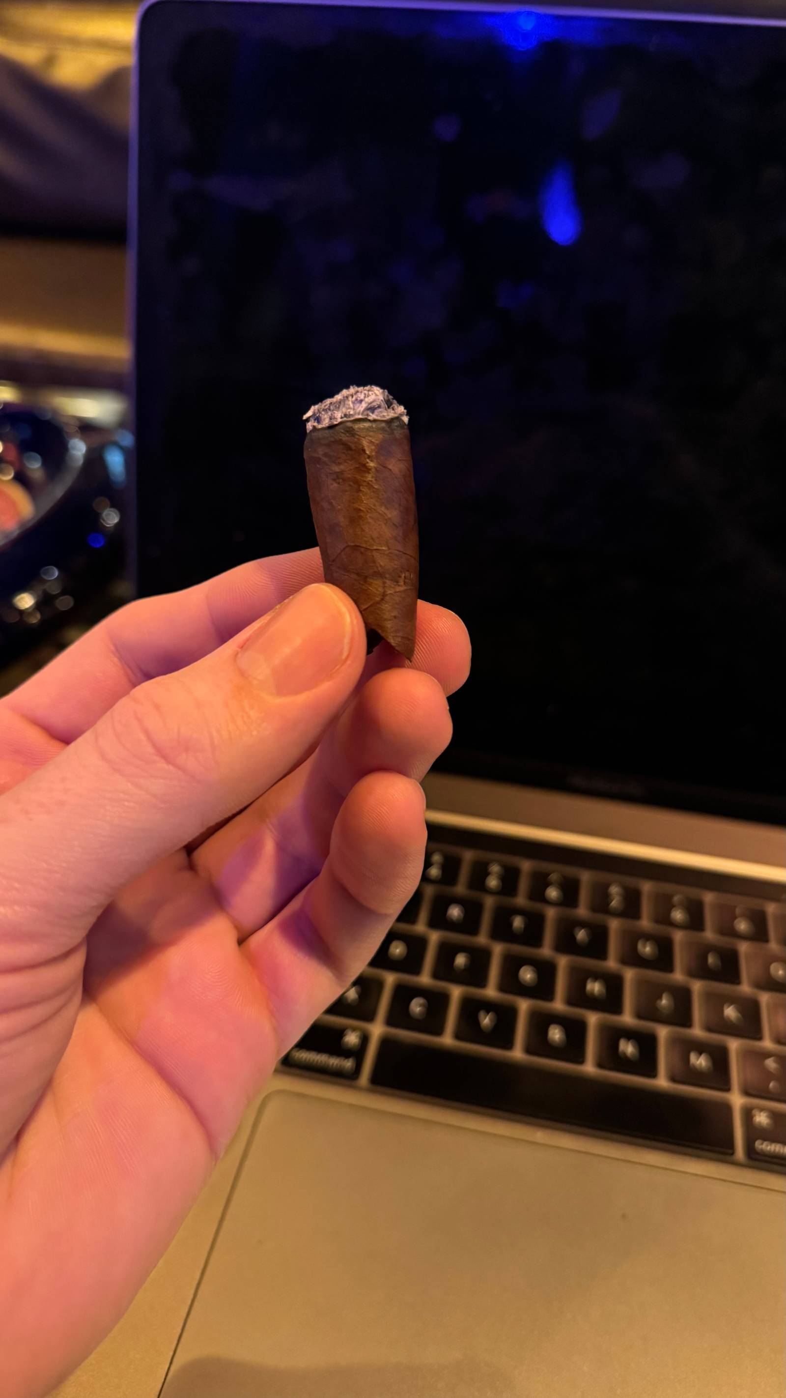 Photo 3 of 3 for Arturo Fuente Fuente Fuente OpusX PerfeXion 888 Natural 6.875" * 44, reviewed on Jan 30, 2025 and given a rating of 0.