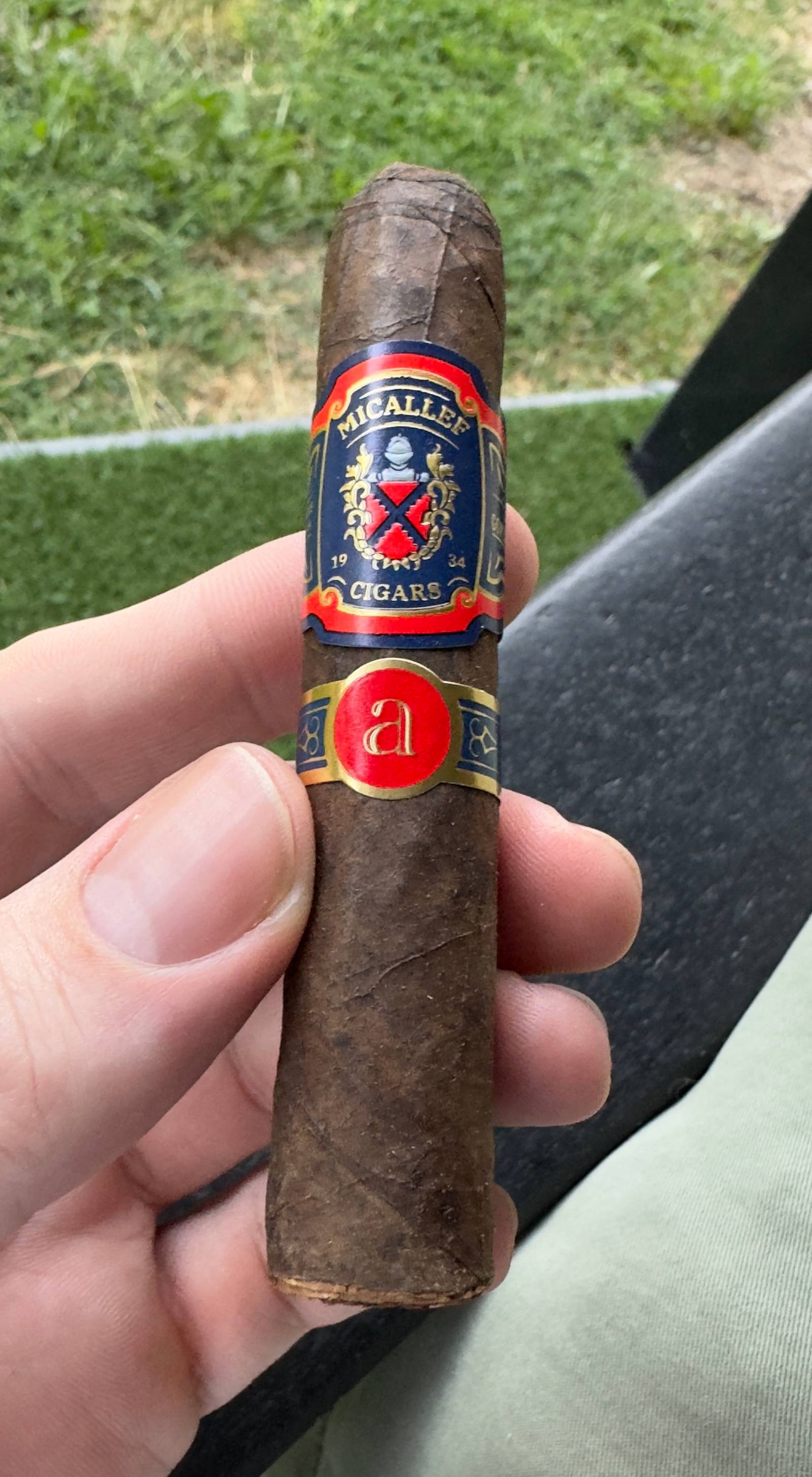 Photo 1 of 1 for Micallef Lowercase a Petit Corona 4" * 46, reviewed on Sep 12, 2024 and given a rating of 5.6.