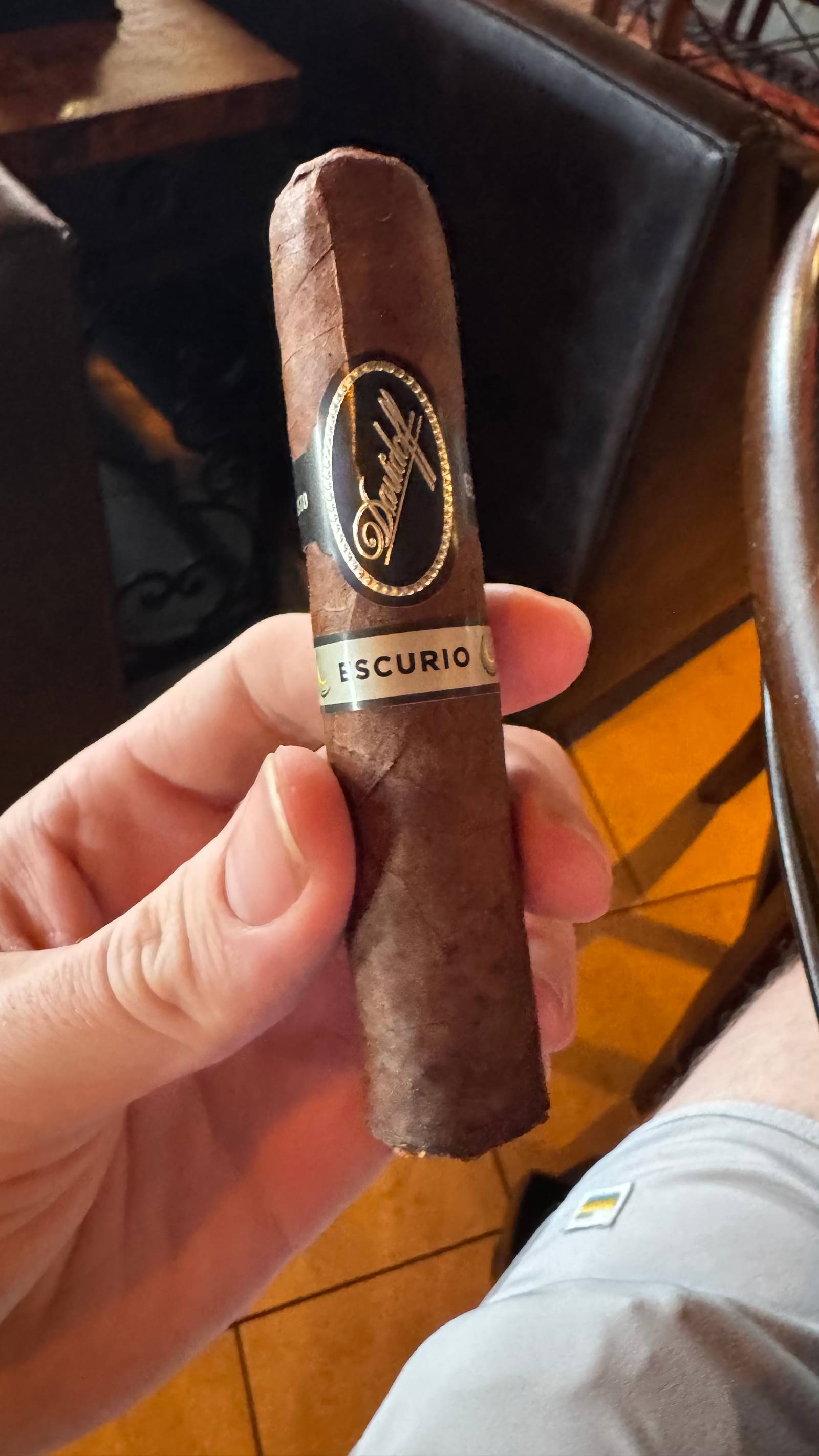 Photo 1 of 1 for Davidoff Escurio Robusto 4.5" * 54, reviewed on Sep 19, 2024 and given a rating of 5.7.