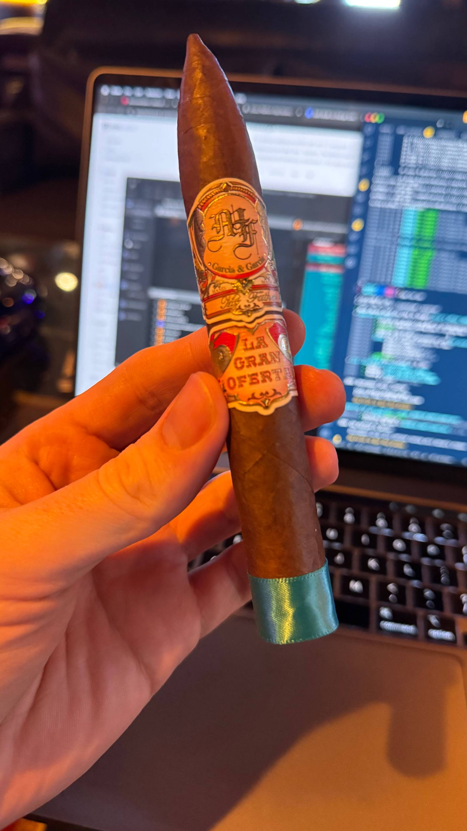 Photo 1 of 2 for My Father La Gran Oferta Torpedo Natural 6.125" * 52, reviewed on Jan 29, 2025 and given a rating of 5.9.