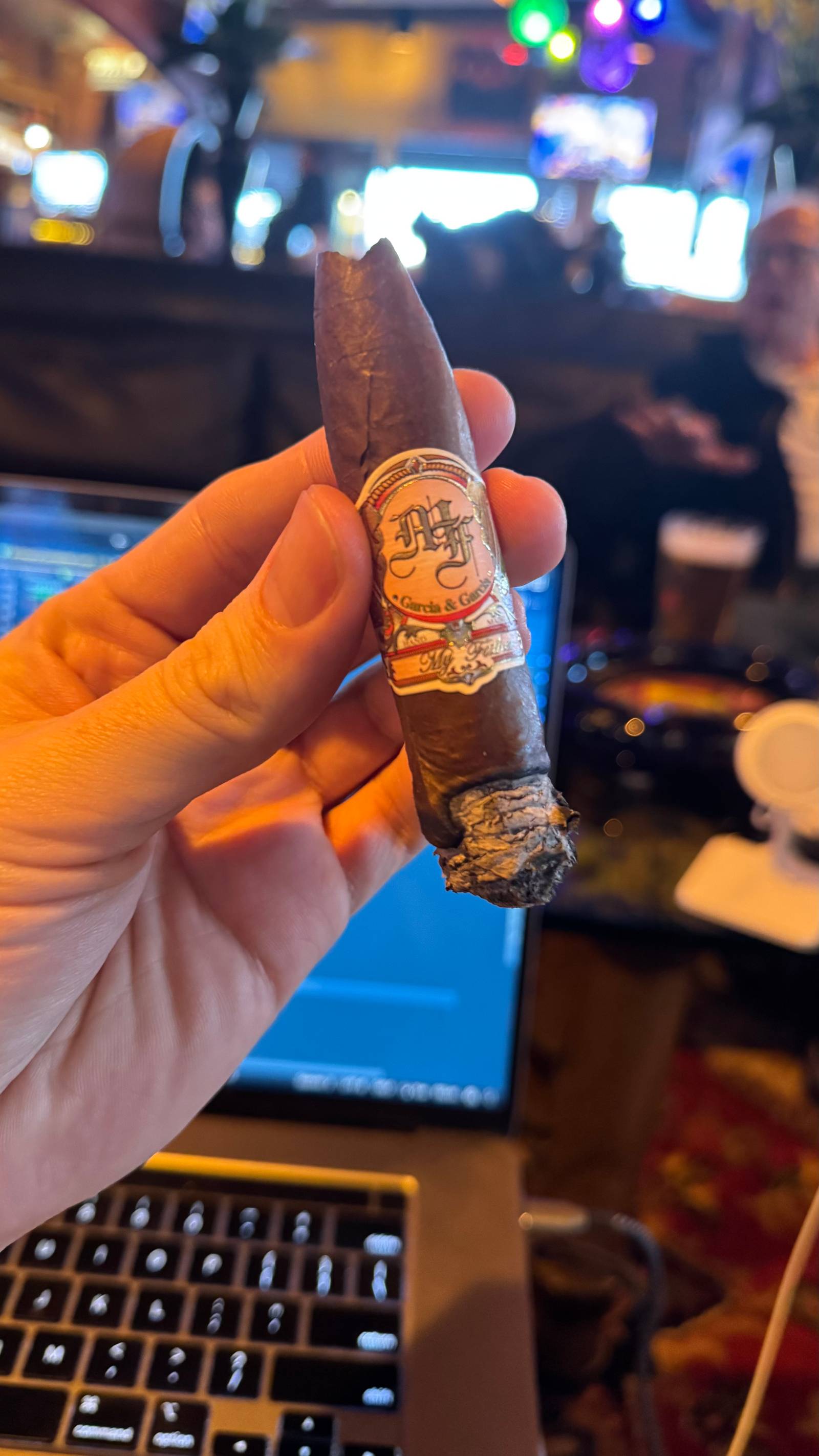 Photo 2 of 2 for My Father La Gran Oferta Torpedo Natural 6.125" * 52, reviewed on Jan 29, 2025 and given a rating of 5.9.