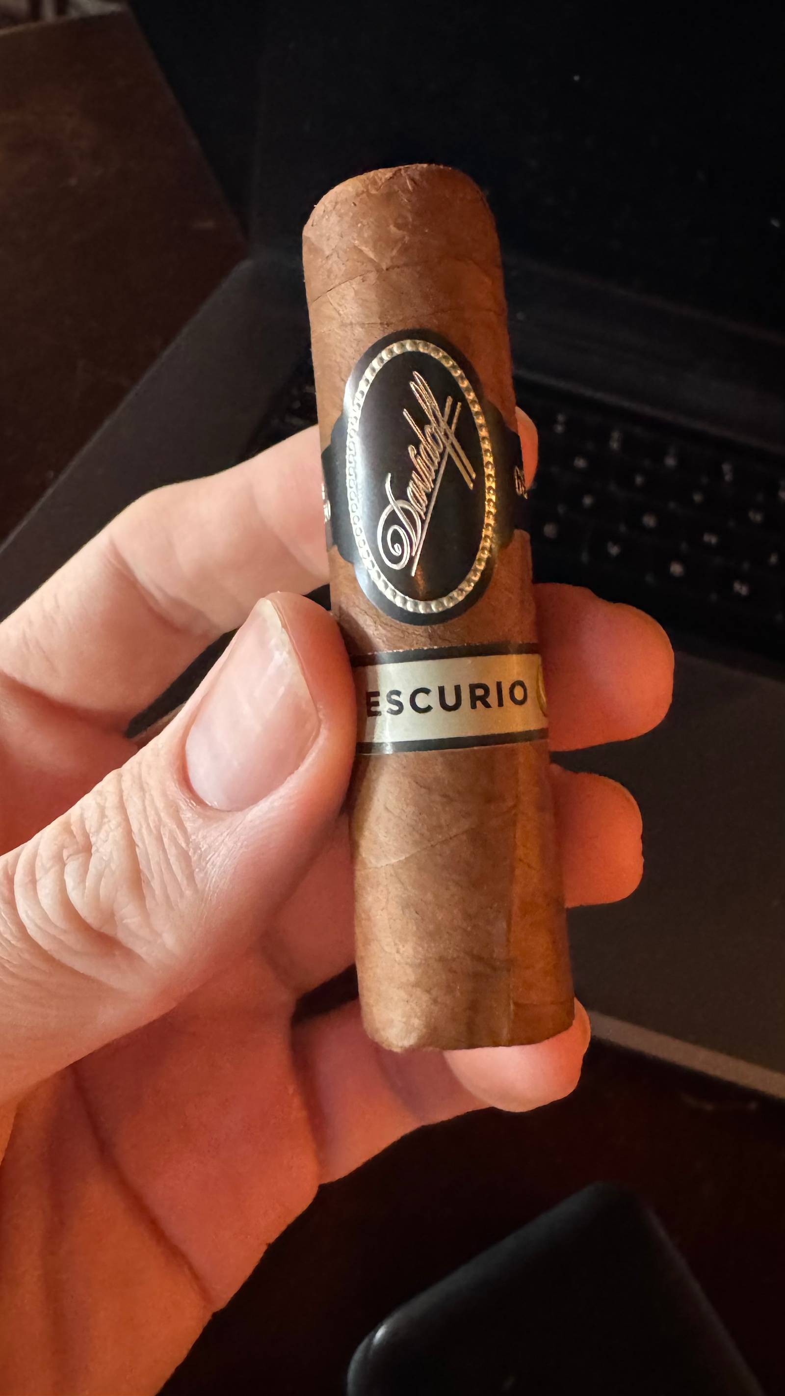 Photo 1 of 1 for Davidoff Escurio Petit Robusto 3.25" * 50, reviewed on Sep 18, 2024 and given a rating of 6.1.