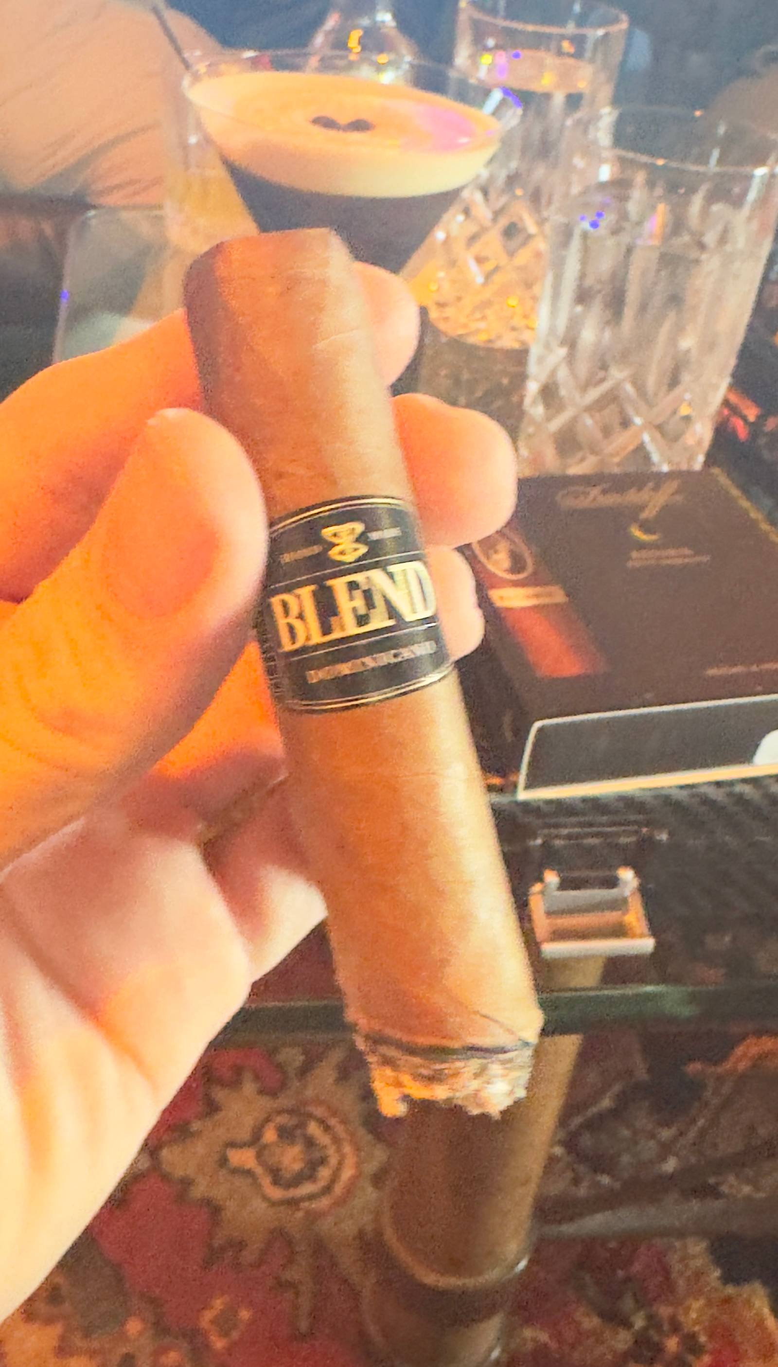 Photo 1 of 1 for Blend 2023 Edition Blend Dominicana La Familia Robusto 5" * 50, reviewed on Sep 13, 2024 and given a rating of 6.9.