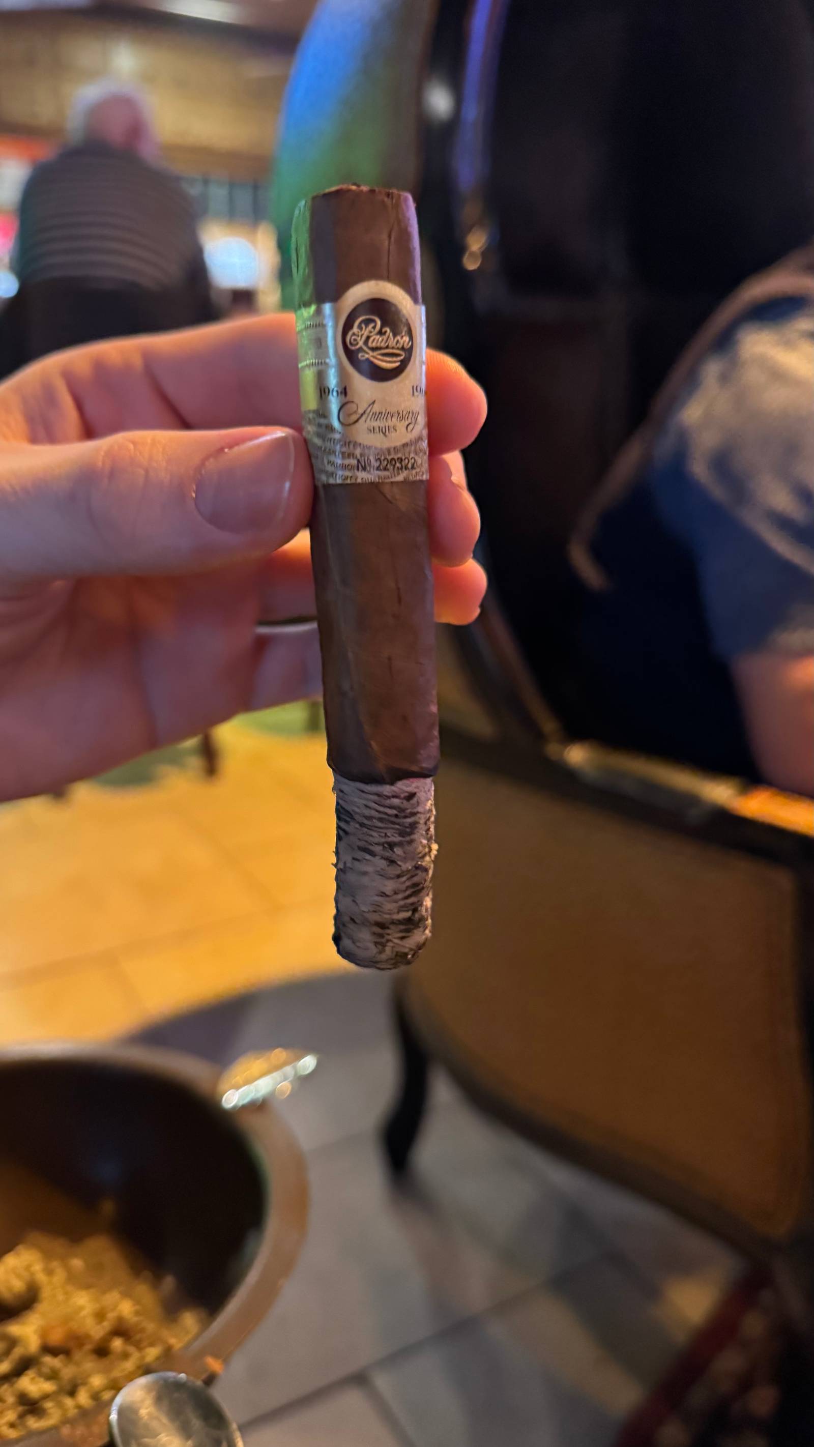 Photo 3 of 4 for Padrón 1964 Anniversary Exclusivo Natural Robusto 5.5" * 50, reviewed on Dec 6, 2024 and given a rating of 7.3. Best word to describe this particular review is "Hearthy".