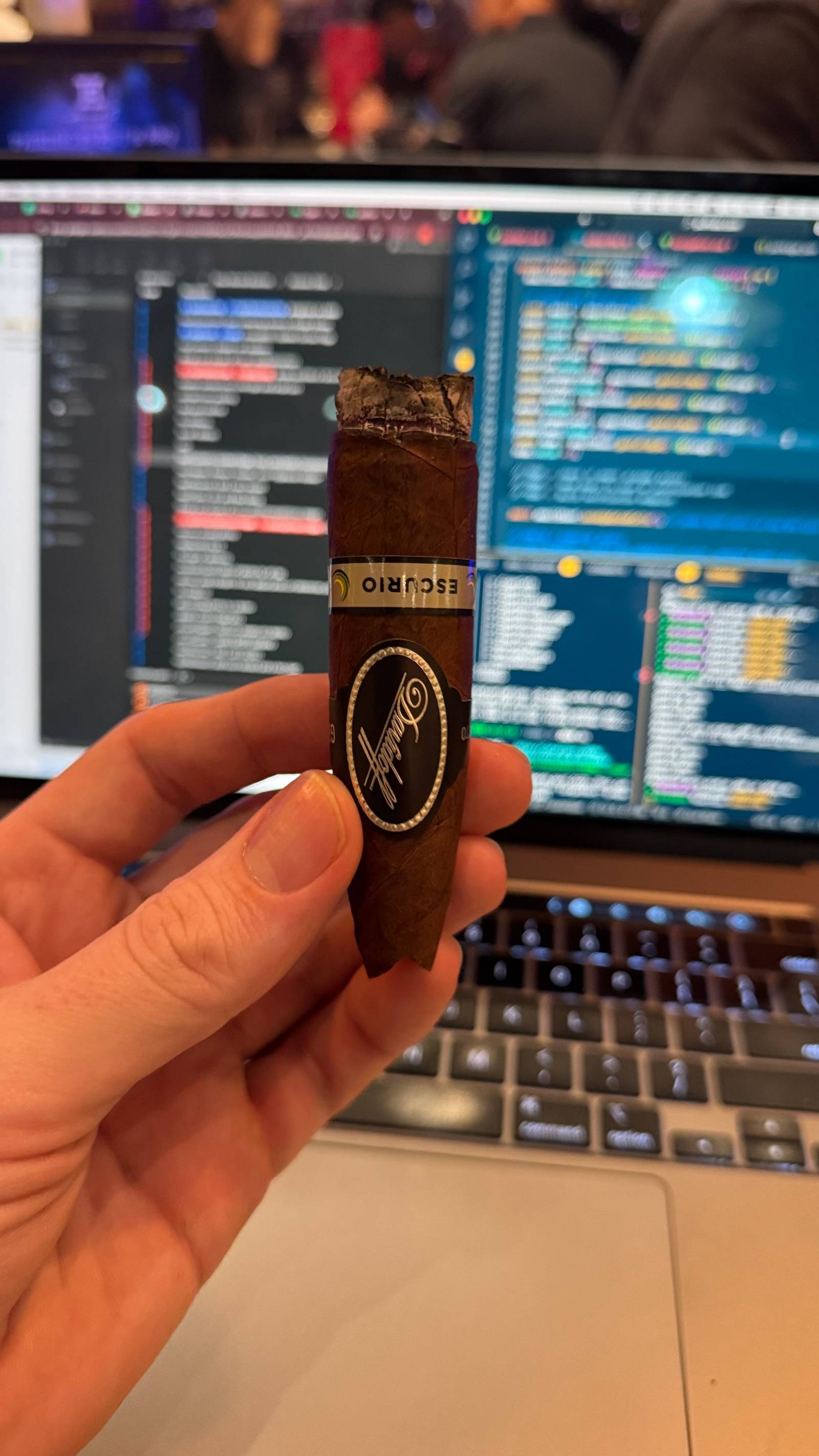 Photo 2 of 3 for Davidoff Escurio Gran Perfecto 5" * 61, reviewed on Dec 23, 2024 and given a rating of 7.3.