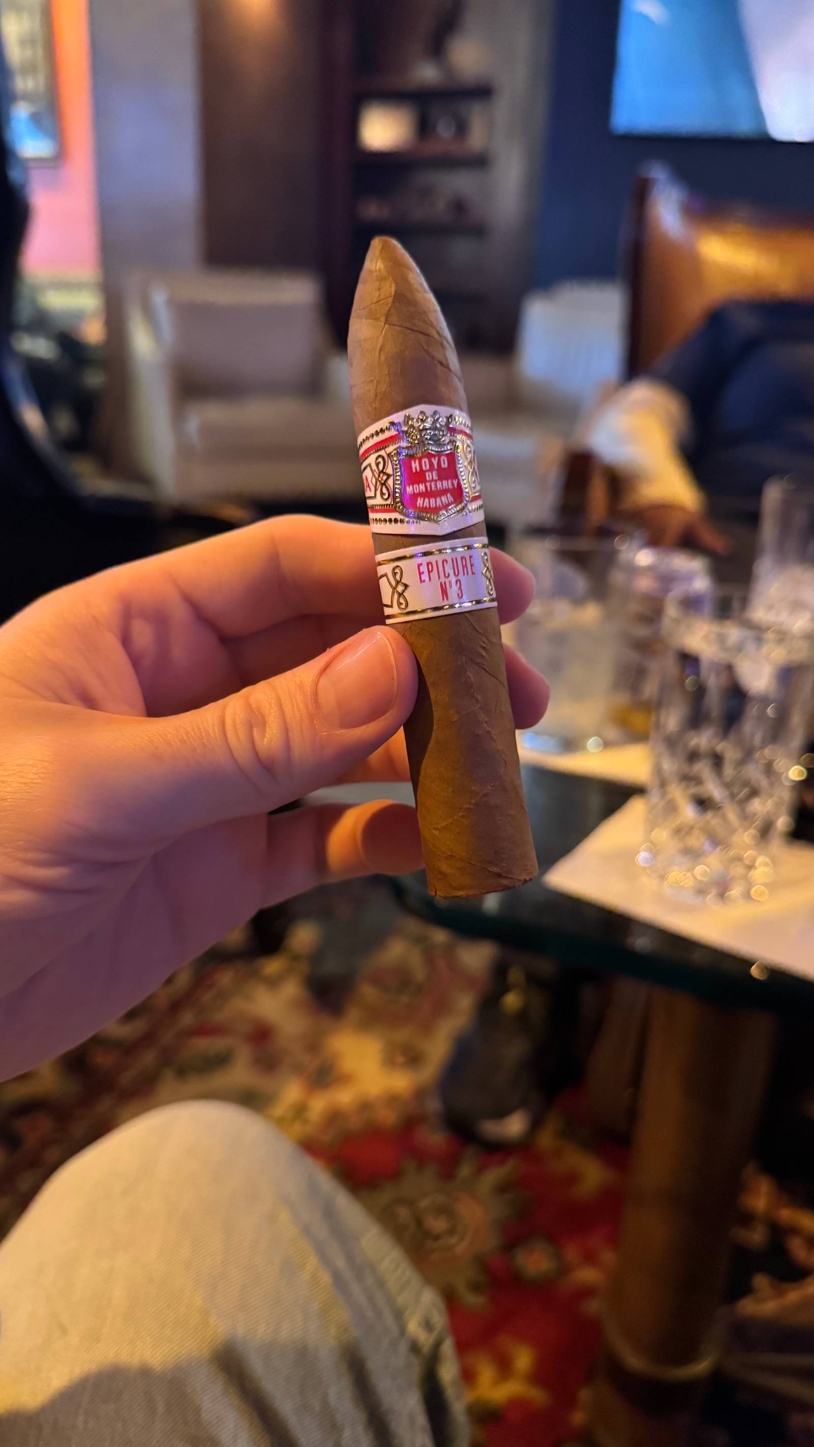 Photo 1 of 3 for Hoyo de Monterrey Epicure No. 3 4.91" * 54, reviewed on May 23, 2025 and given a rating of 7.4.