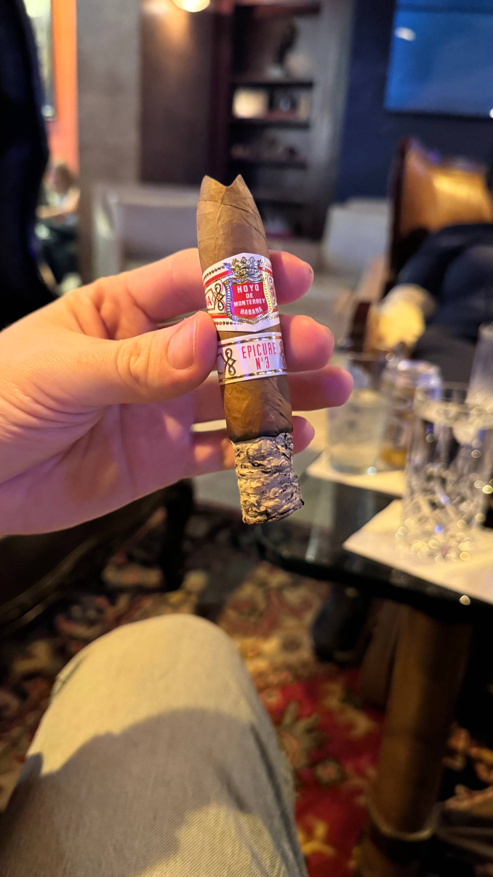 Photo 2 of 3 for Hoyo de Monterrey Epicure No. 3 4.91" * 54, reviewed on May 23, 2025 and given a rating of 7.4.