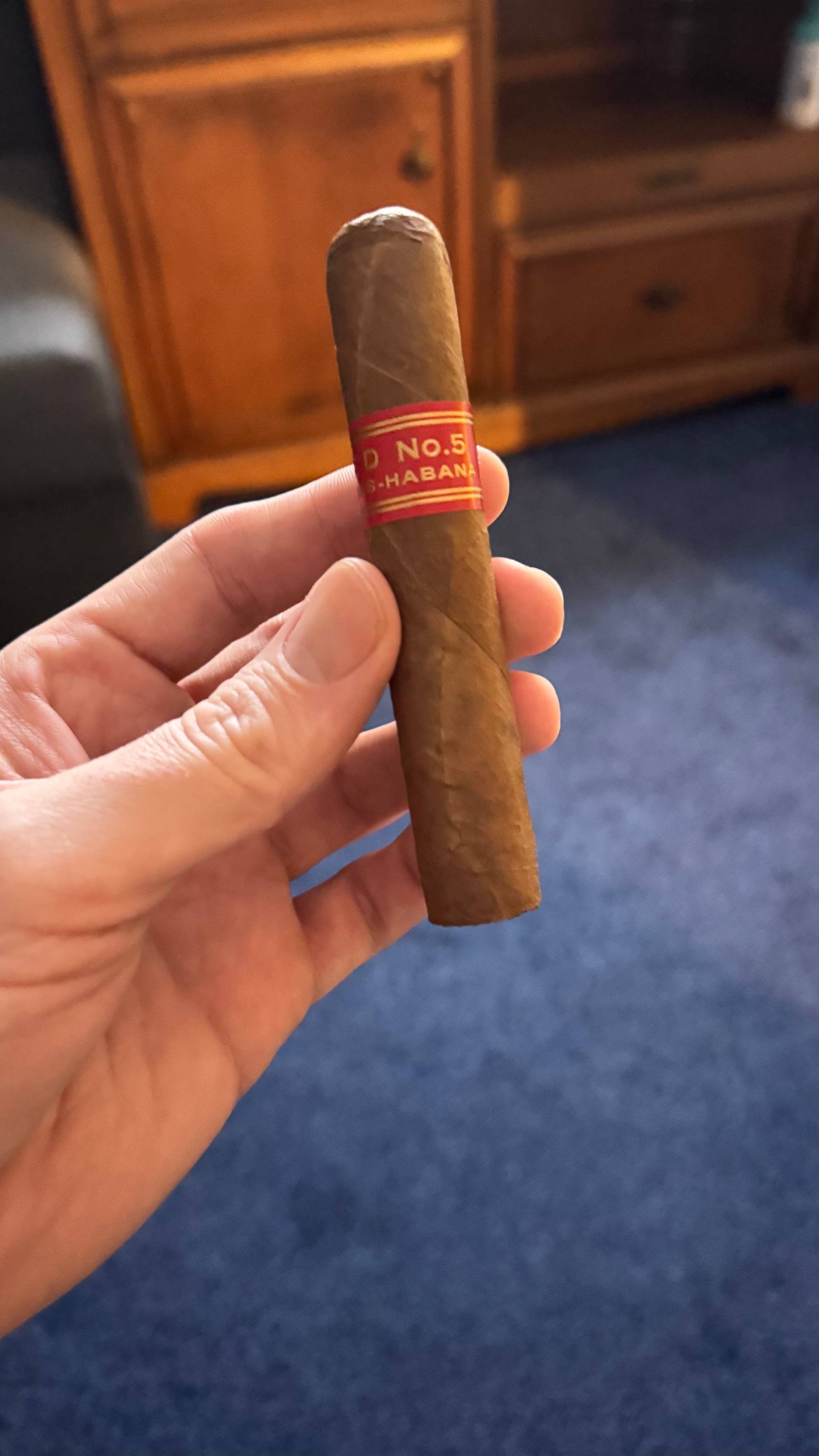 Photo 1 of 1 for Habanos S.A. Partagas Serie D No. 5 4.375" * 50, reviewed on Apr 24, 2025 and given a rating of 7.5.