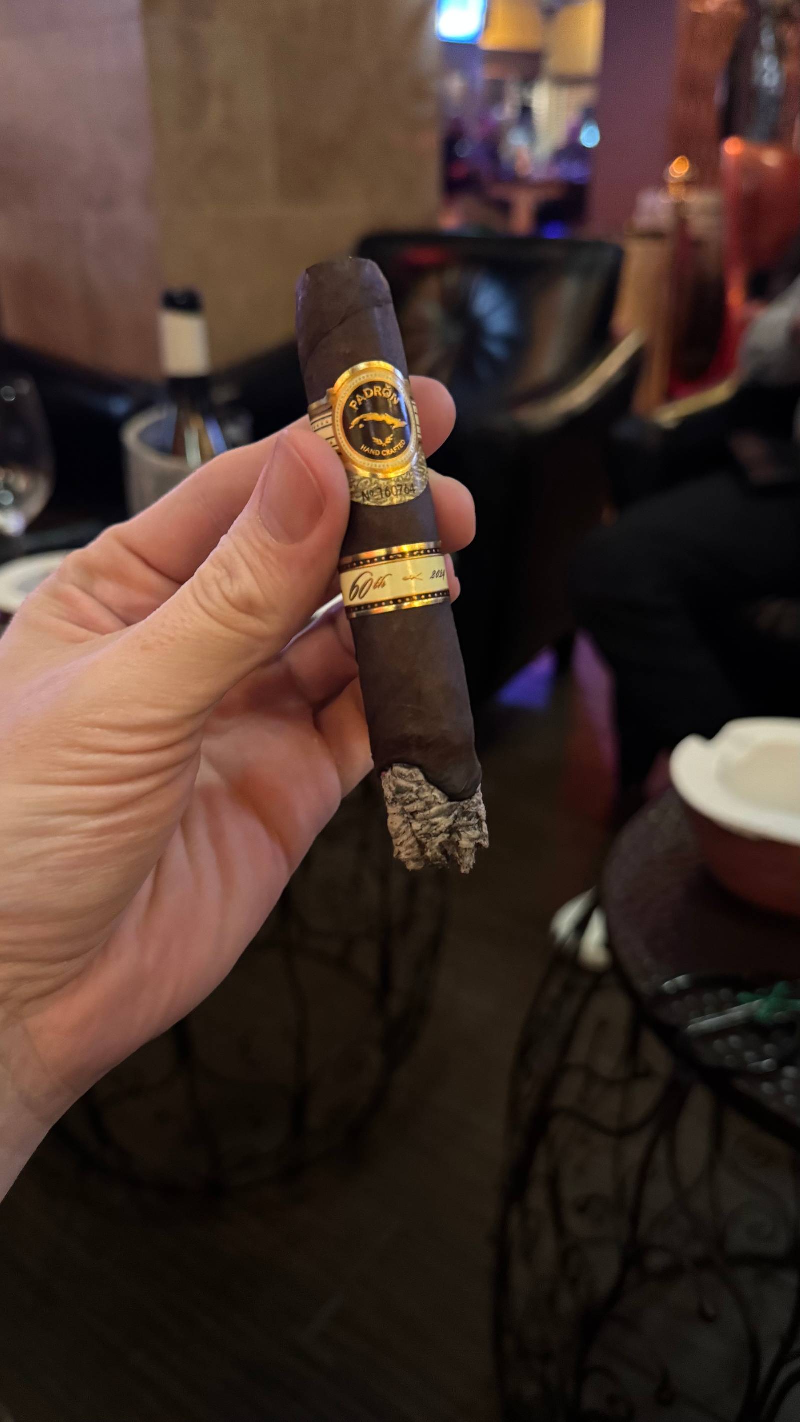 Photo 3 of 5 for Padrón 60th Anniversary Perfecto Maduro 6" * 56, reviewed on Feb 21, 2025 and given a rating of 7.8.