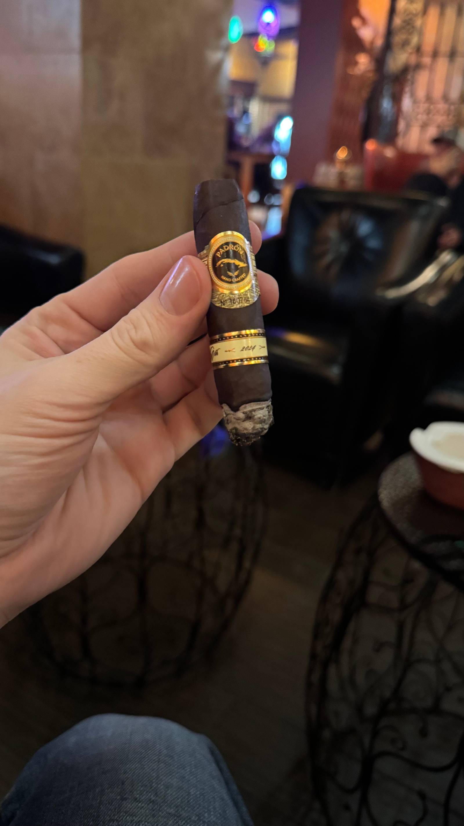 Photo 4 of 5 for Padrón 60th Anniversary Perfecto Maduro 6" * 56, reviewed on Feb 21, 2025 and given a rating of 7.8.