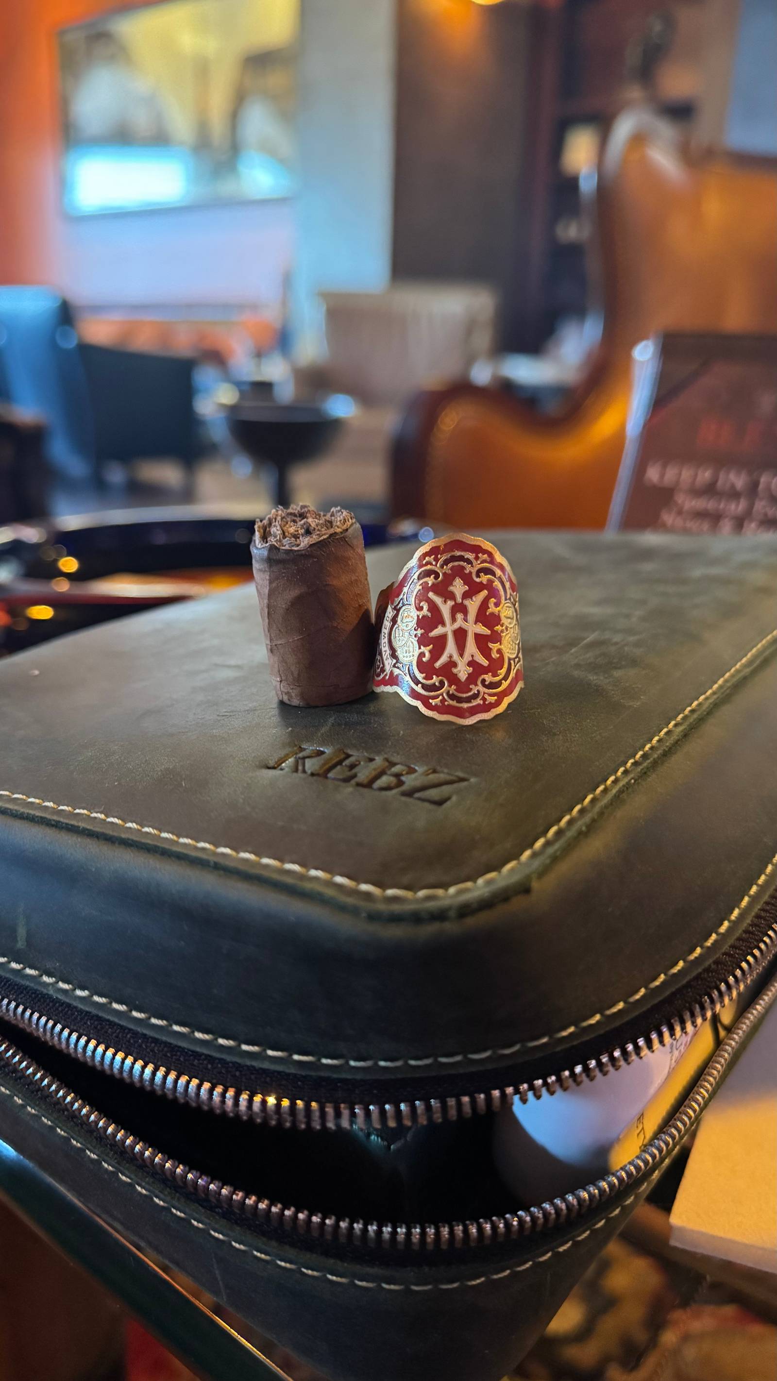 Photo 6 of 6 for Avowed The Awakening Gran Robusto 5.5" * 52, reviewed on Feb 22, 2025 and given a rating of 7.8. Best word to describe this particular review is "Robust".