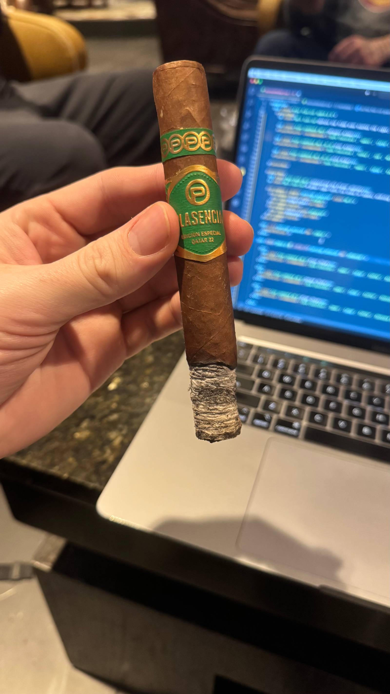 Photo 4 of 6 for Plasencia Edición Espcial Qatar Ehtëfal Toro 6" * 52, reviewed on Feb 16, 2025 and given a rating of 7.9.