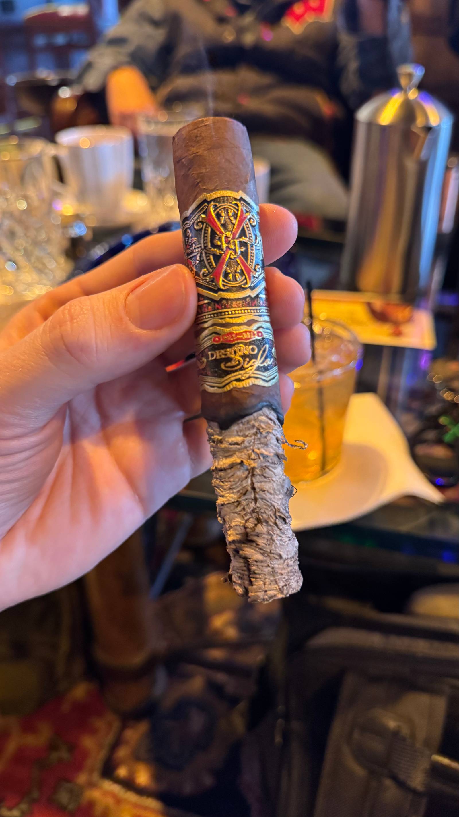 Photo 4 of 6 for Arturo Fuente Fuente Fuente OpusX Dubai Exclusivo Black #56 5.75" * 56, reviewed on Feb 7, 2025 and given a rating of 8.1.