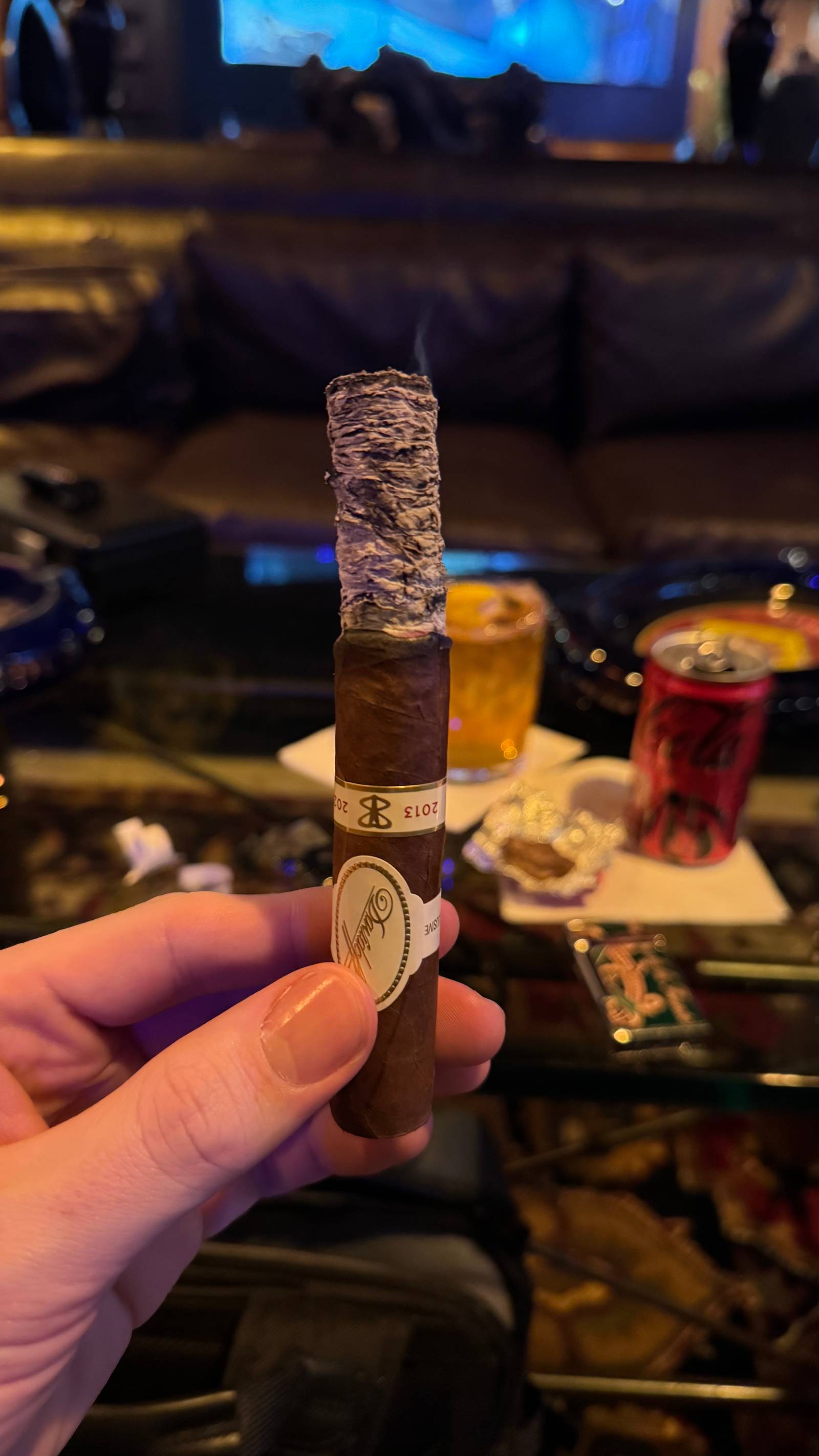 Photo 2 of 5 for Davidoff Blend Exclusive Edition 10 Year Anniversary Toro 6" * 50, reviewed on Dec 2, 2024 and given a rating of 8.2. Best word to describe this particular review is "Inviting".