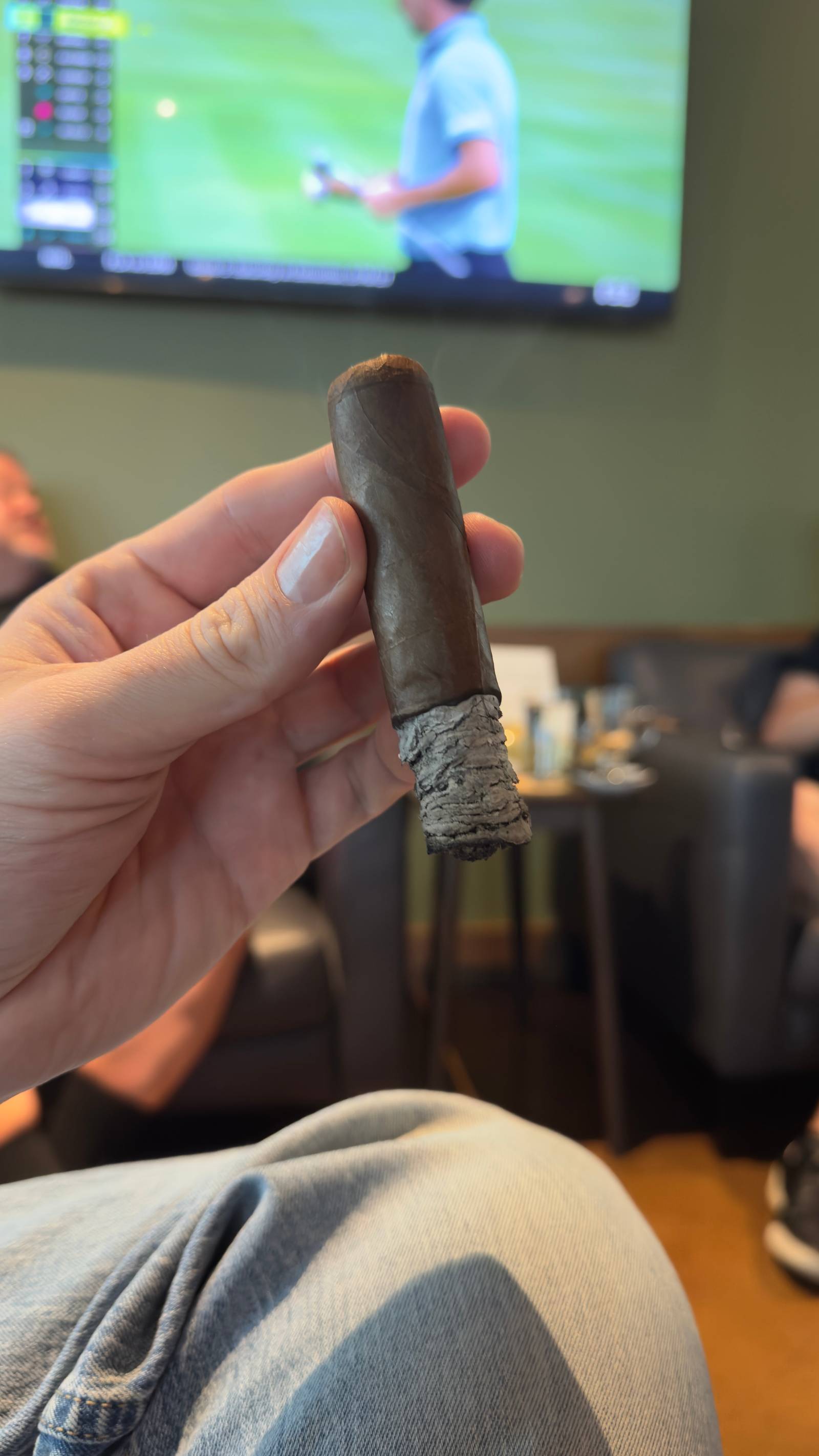 Photo 3 of 3 for Hoyo de Monterrey Edición Limitada Maravillas No. 4 5.75" * 55, reviewed on Jun 12, 2025 and given a rating of 8.2. Best word to describe this particular review is "Measured".