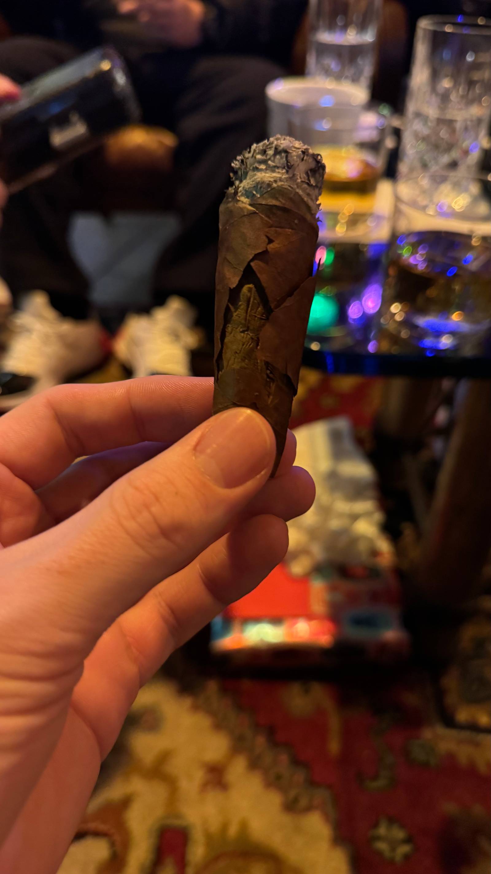 Photo 5 of 6 for La Flor Dominicana TAA Exclusive 50th Anniversary The Golden Salomon 7" * 64, reviewed on Dec 22, 2024 and given a rating of 8.3. Best word to describe this particular review is "Layered".