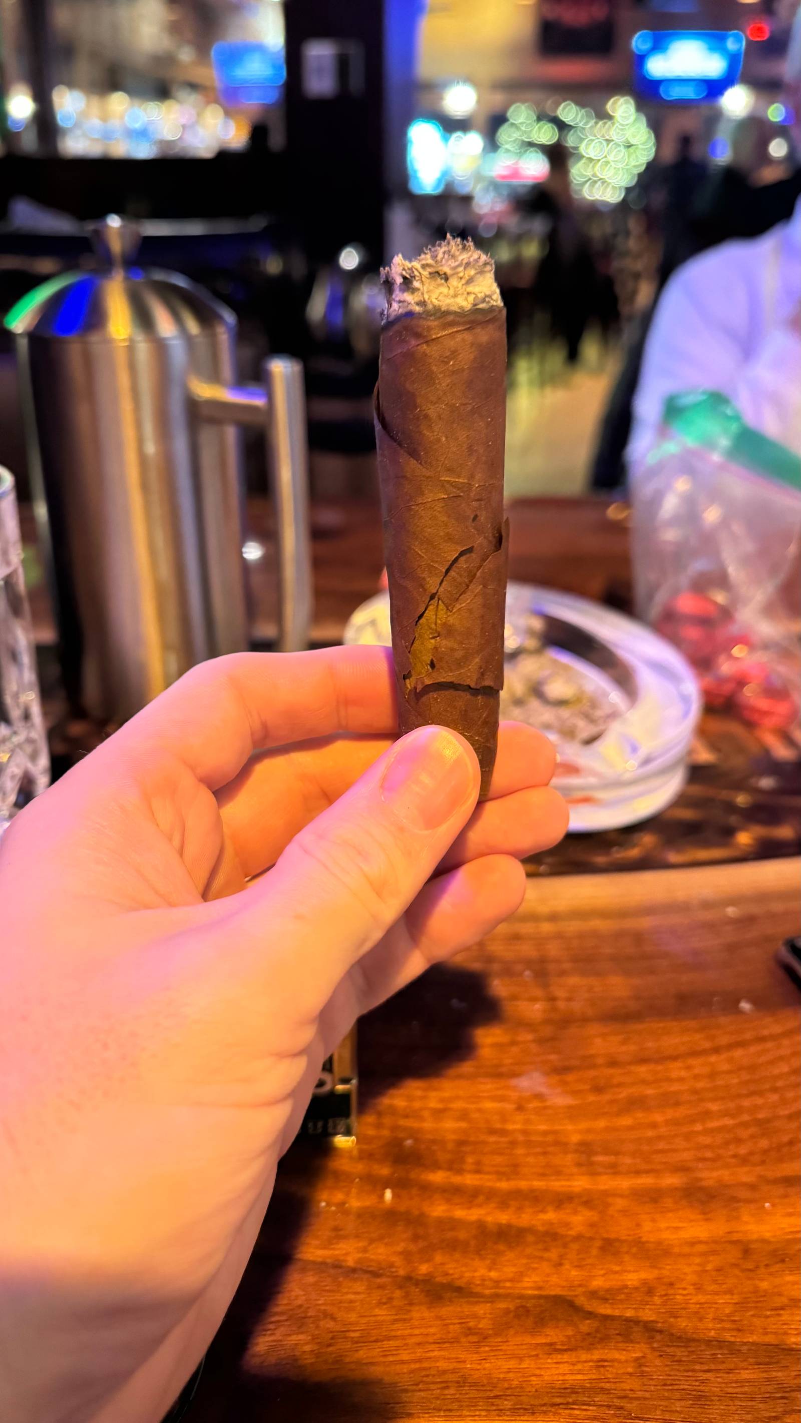 Photo 4 of 6 for La Flor Dominicana TAA Exclusive 50th Anniversary The Golden Salomon 7" * 64, reviewed on Dec 22, 2024 and given a rating of 8.3. Best word to describe this particular review is "Layered".