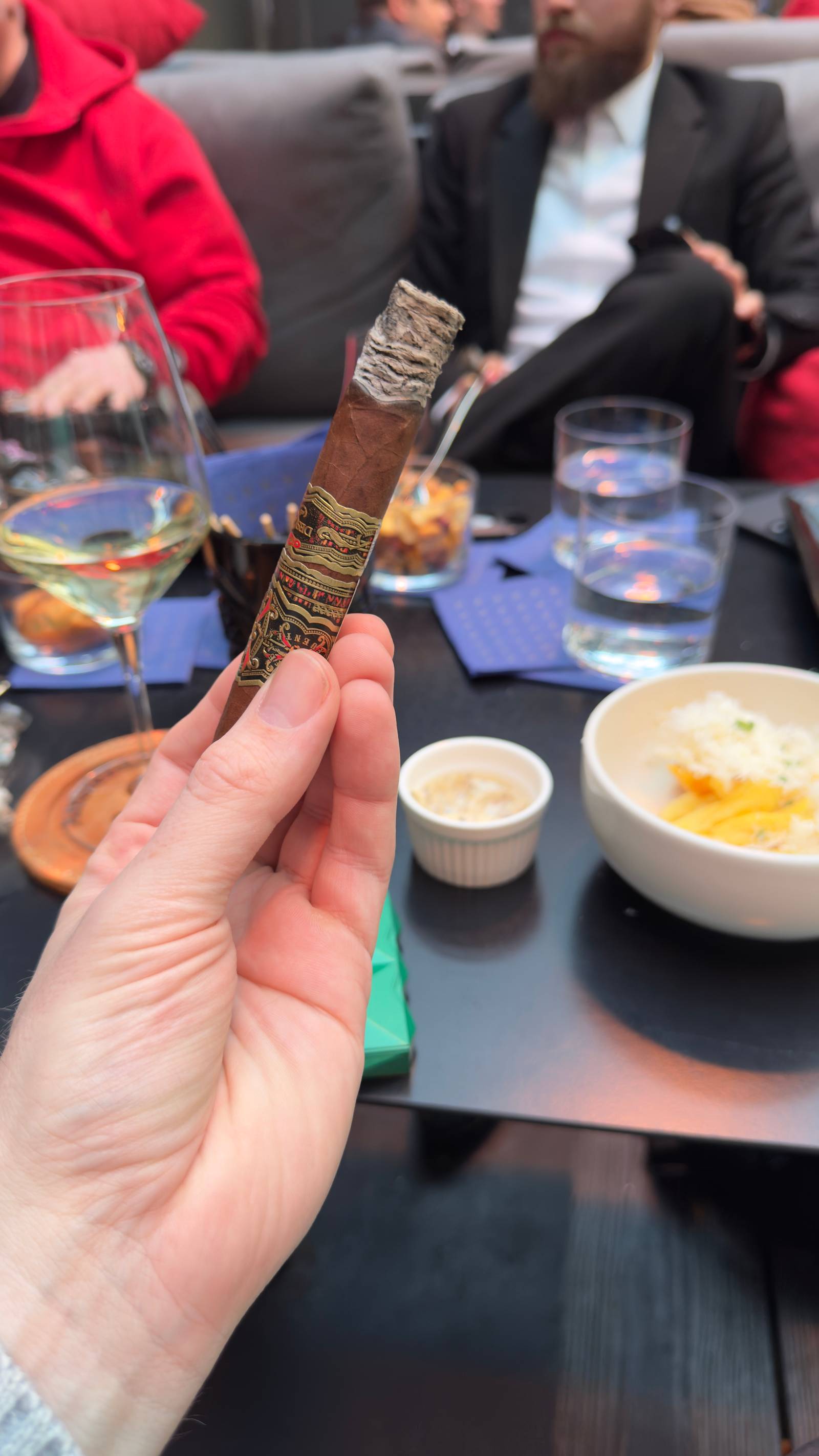 Photo 5 of 7 for Arturo Fuente Fuente Fuente OpusX Dubai Exclusivo Red #52 5" * 52, reviewed on Apr 25, 2025 and given a rating of 8.4.
