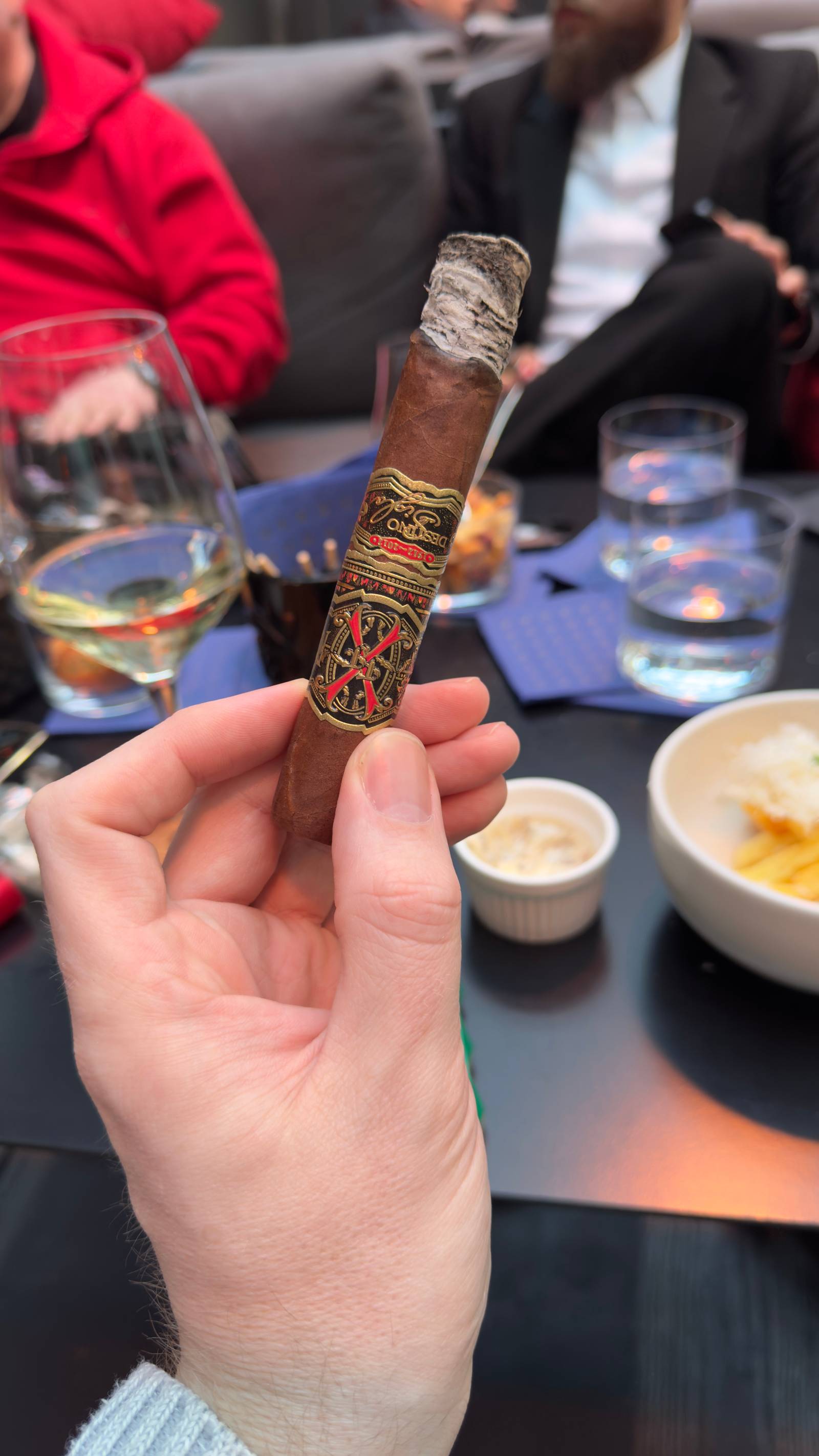 Photo 6 of 7 for Arturo Fuente Fuente Fuente OpusX Dubai Exclusivo Red #52 5" * 52, reviewed on Apr 25, 2025 and given a rating of 8.4.